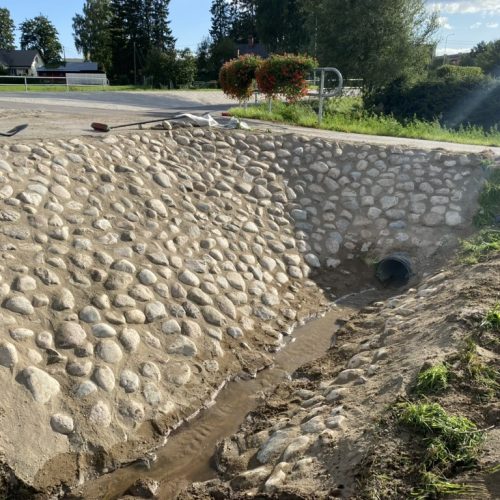 63FB2C4B-D71F-4582-A4B6-4201C8469673_1_105_c